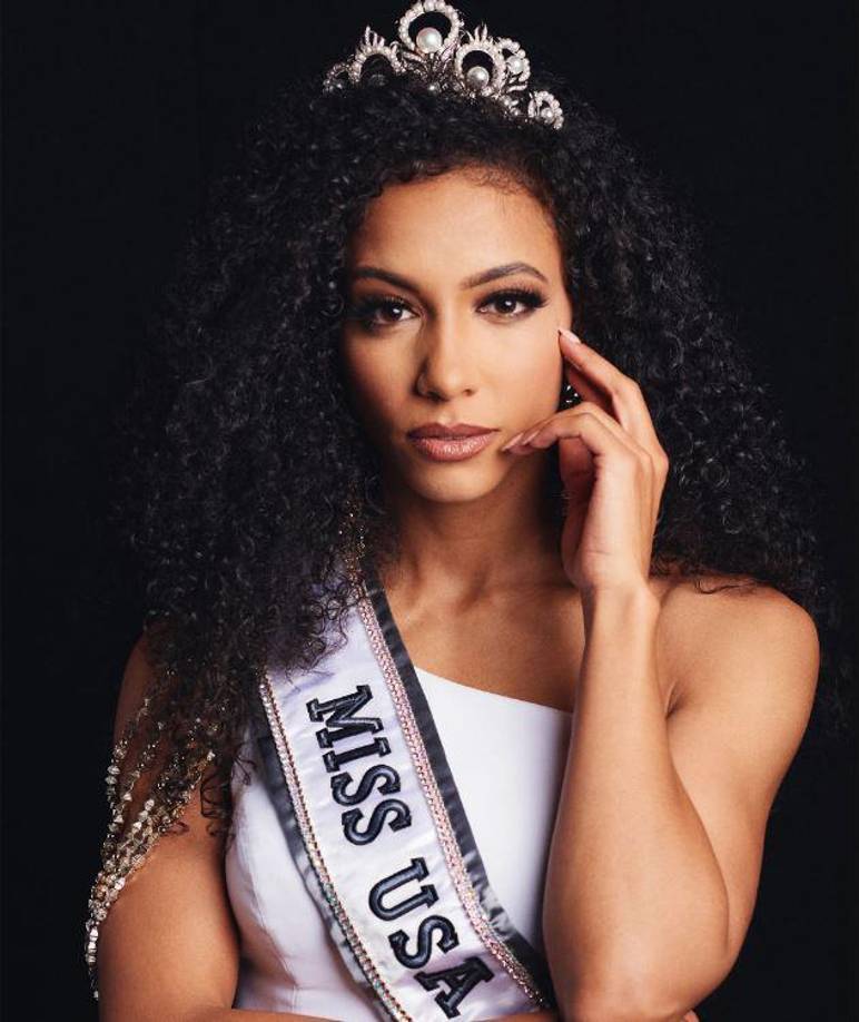Reina de belleza, abogada y presentadora de espectáculos, así era Cheslie Kryst