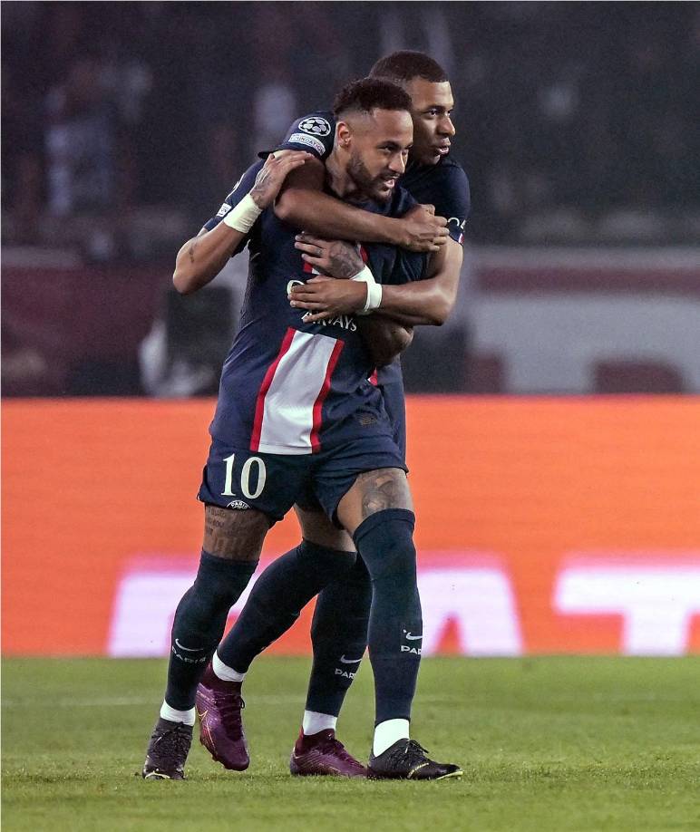 Mbappé agradeció a Neymar por la asistencia en su primer gol, pero después en el segundo tiempo la cosa cambió.