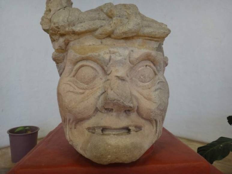 Cabeza del Anciano, Museo de las Esculturas, Copán.