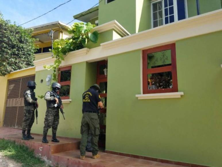 Viviendas del oficial de policía Mario Guillermo Mejía Vargas, asegurada en la residencial Agua Dulce de Tegucigalpa.