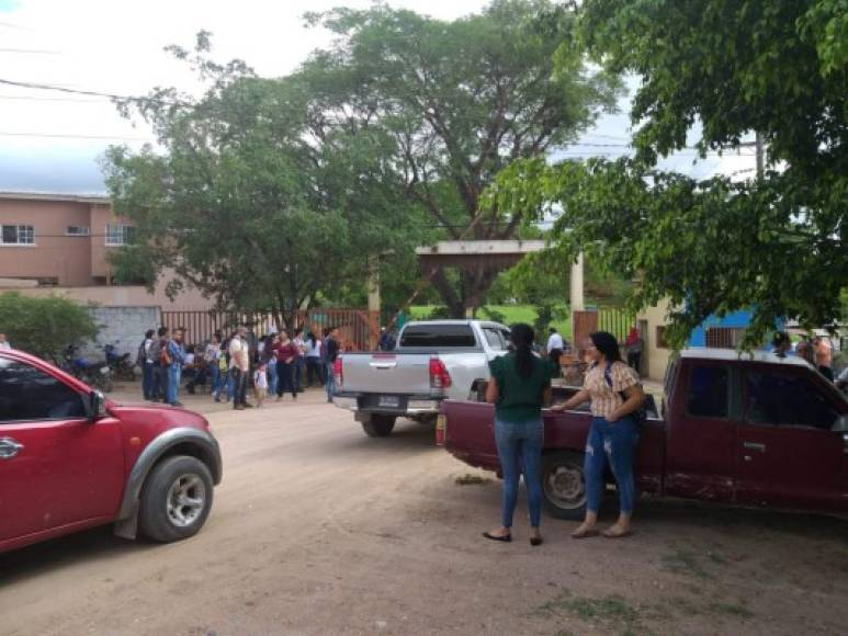 Estudiantes se tomaron este lunes las instalaciones del Centro Universitario Regional Nor-Oriental (CURNO).