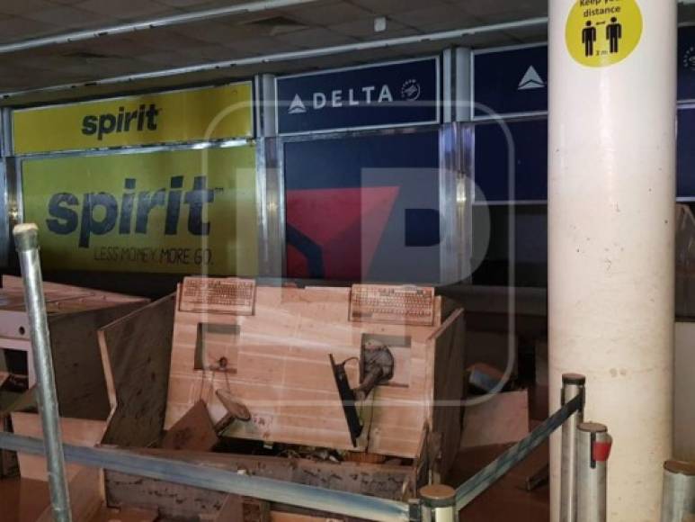 Primeras imágenes del interior del aeropuerto de San Pedro Sula tras el paso de Eta