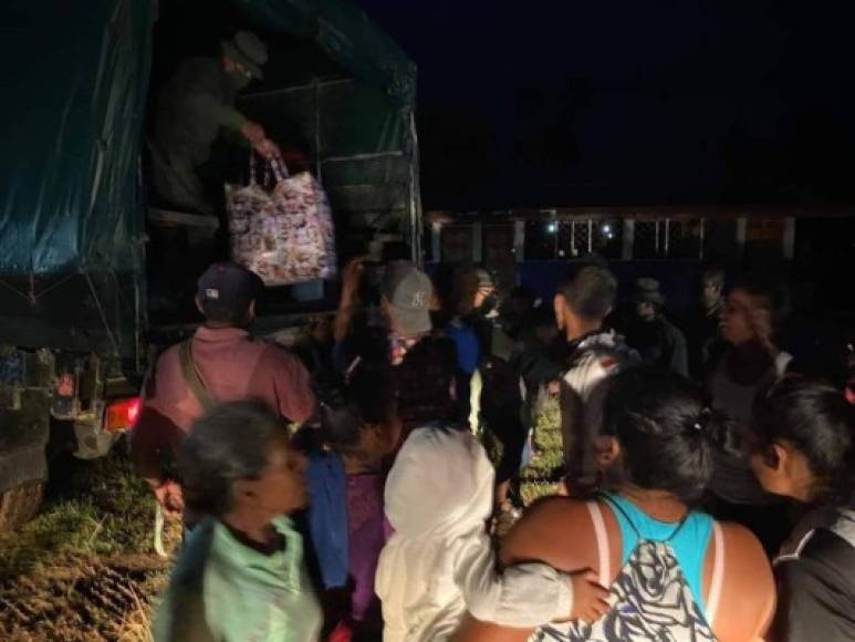 Miles huyen de Bilwi en Nicaragua, la zona devastada por Eta que recibirá el impacto de Iota