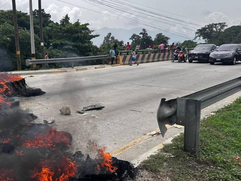 Protesta en el Segundo Anillo: pobladores exigen reubicación digna por construcción