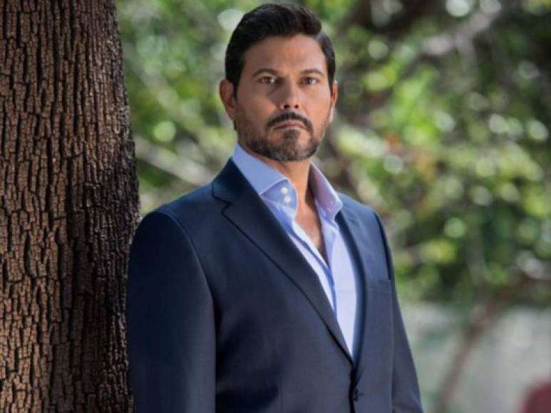 El actor mexicano Francisco Gattorno también regresa a la acción interpretando a un malvado personaje.