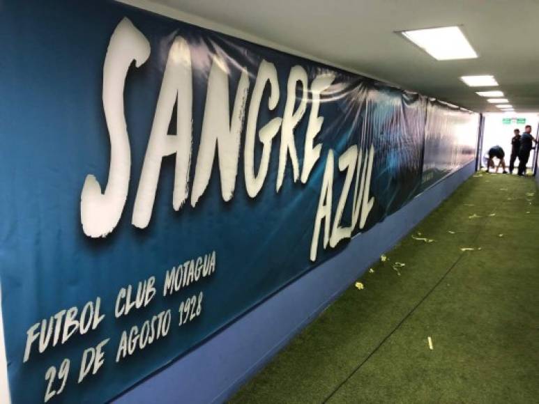 Motagua volvió a instalar mensajes en el pasillo de los camerinos del Nacional.