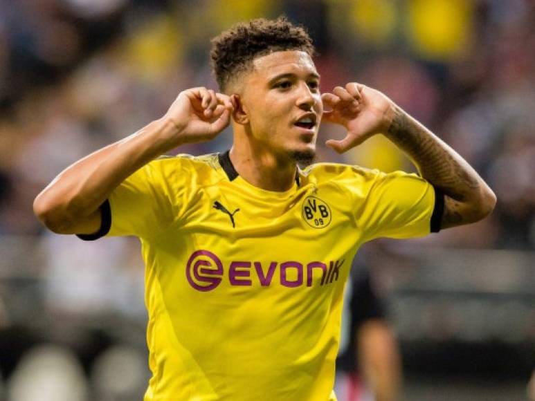 El Manchester United tiene decidido el fichaje de Jadon Sancho como pieza principal de su proyecto deportivo. A pesar de las elevadas exigencias del Borussia Dortmund (120 millones de euros) el club de Old Trafford va a hacer todo lo posible para contratar al jugador inglés.<br/><br/>De hecho, según informa 'The Telegraph', el Manchester United va a traspasar a seis jugadores para poder hacer caja y afrontar el costoso fichaje de la joya inglesa. Estos jugadores serían: Alexis Sánchez, Phil Jones, Jesse Lingard, Chris Smalling, Marcos Rojo y Diogo Dalot.