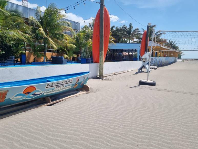 Los hoteles que están frente al mar, se han remodelado abriendo nuevos espacios para el disfrute de los visitantes de La Ceiba. 
