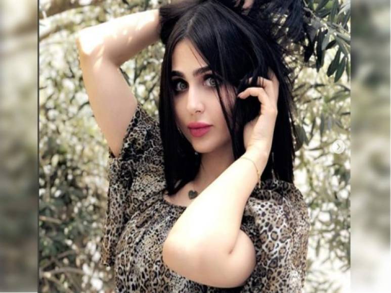 Shimaa Qasim fue amenazada a muerte días después de que varios sujetos asesinaran en Bagdad, Irak, a la modelo Tara Fares.
