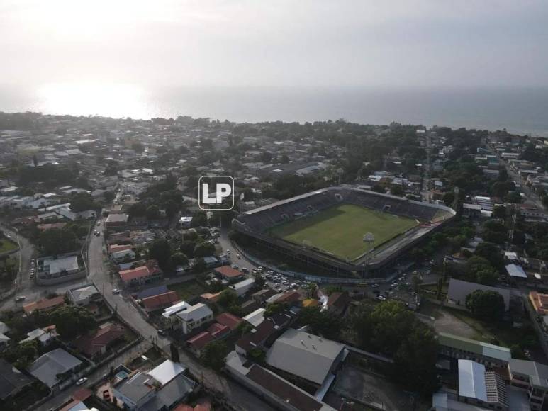 Así lució la ciudad de La Ceiba y el estadio Municipal Ceibeño horas antes del partido Vida-Motagua.