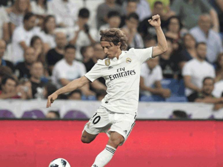 Modric dejará el dorsal 10 en el Real Madrid y dicho número lo usará Mbappé en la próxima campaña.