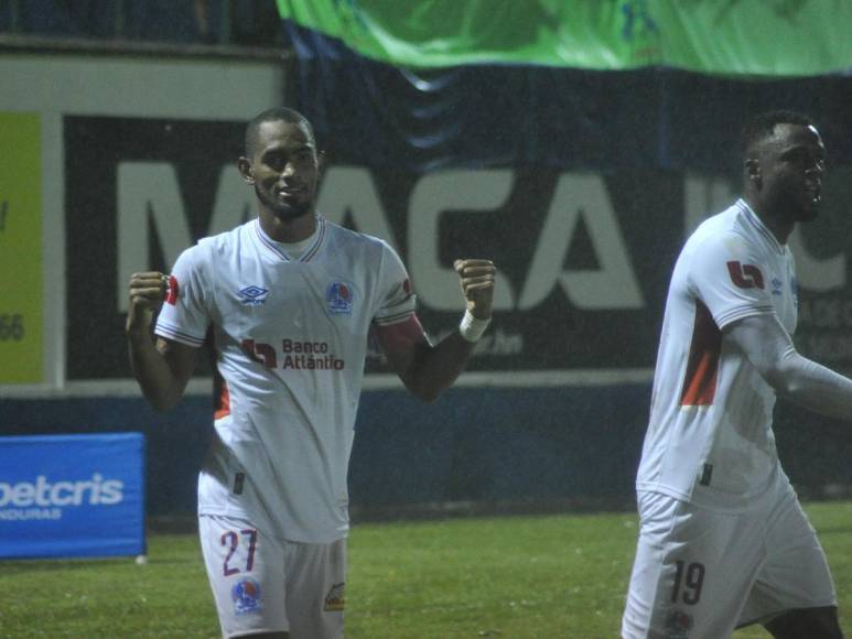 Jerry Bengtson fue el héroe del Olimpia al marcar un golazo que le terminó dando la victoria de 1-0 al León ante Olancho FC.