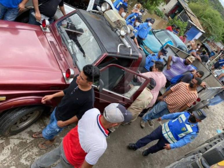 Mientras tanto, sus cuatro hijos, no tenían idea de lo que estaba haciendo su padre, quien es viudo y vive solo, ya que siempre ha sido una persona muy independiente.