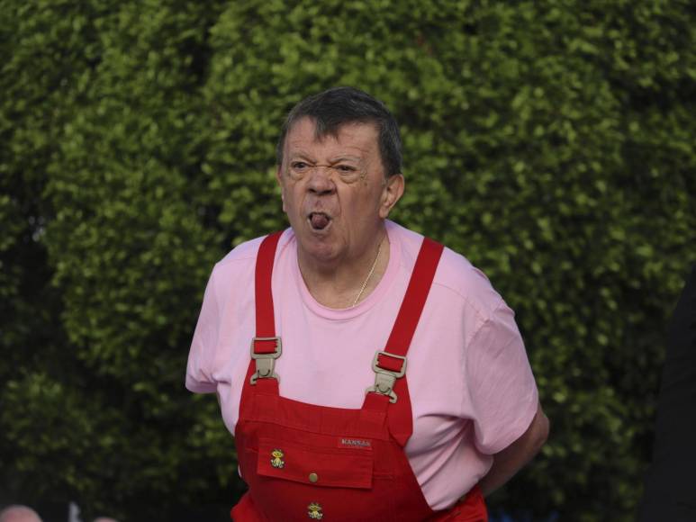 Xavier López Rodríguez, también conocido como ‘Chabelo’, fue un actor, comediante y productor, falleció a los 88 años, un 25 de marzo del presente año. Algunas complicaciones abdominales fueron las causantes de su deceso, debido a una constante lucha con problemas de salud que atravesaba. 