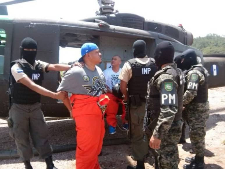 Un total de 37 pandilleros de alta peligrosidad fueron reubicados de la Penitenciaría Nacional a una cárcel de máxima seguridad en Santa Bárbara para evitar que sigan ordenando crímenes desde las celdas.