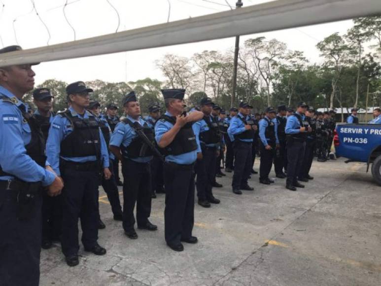 En el operativo participaron decenas de agentes de la Policía Nacional de Honduras.