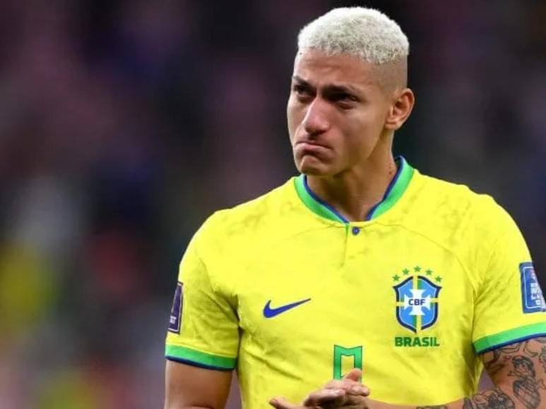 Pese a que Brasil ganó sus dos juegos en el inicio de las eliminatorias rumbo al Mundial 2026, el atacante Richalison se mostró destrozado y hoy ha decidido revelar lo que le está pasando.