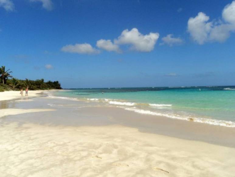 5. Grace Bay Beach, Turks and Caicos: Ubicada en el Atlántico Norte, estas islas británicas han sido seleccionadas como las mejores playas del mundo en ediciones anteriores de la clasificación de Trip Advisor.