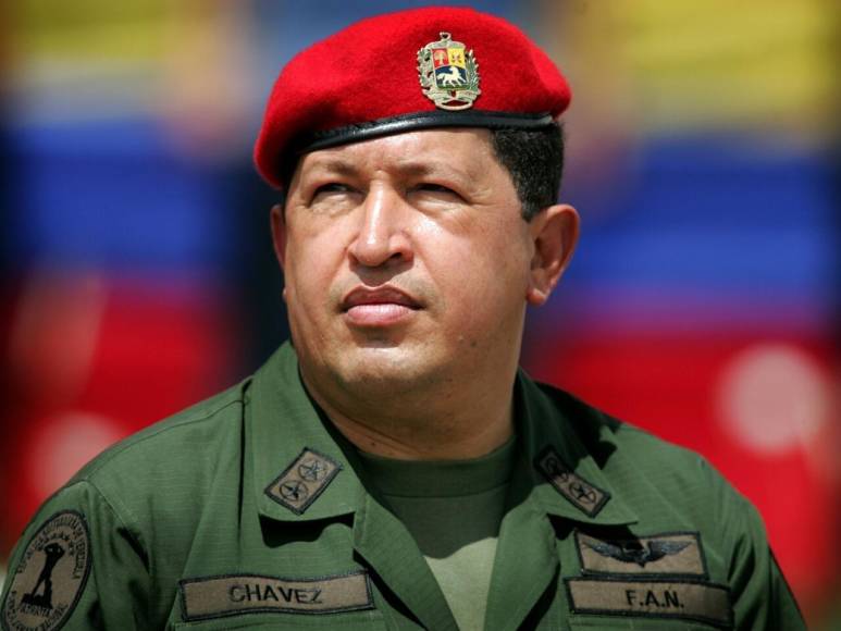 No es la primera ocasión en que Nasralla menciona a Hugo Chávez, expresidente venezolano fallecido en 2013, con relación a la pareja presidencial. 