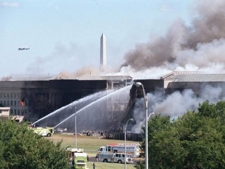 El vuelo 77 de American Airlines fue el tercero en impactar aquel día, en esa ocasión contra las instalaciones del Pentágono, después de que cinco terroristas saudíes secuestraran la aeronave que partió del Aeropuerto Internacional de Dulles, en Washington, con destino a Los Ángeles.<br/>