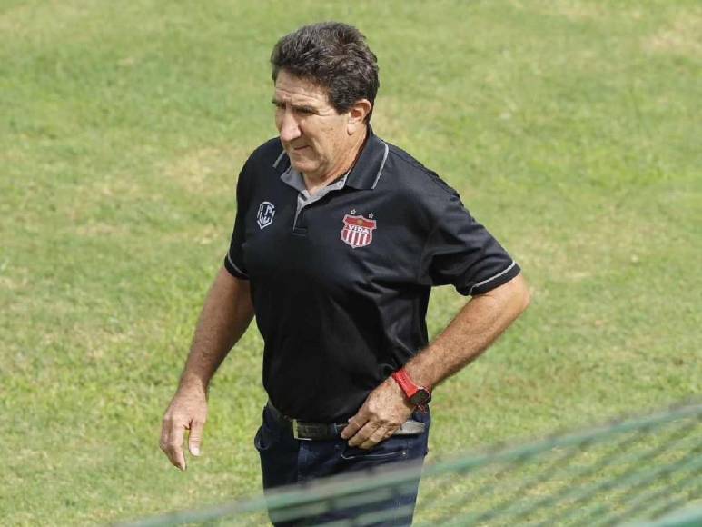 Héctor Vargas - El entrenador argentino no sigue más en la dirección técnica del Vida de La Ceiba.
