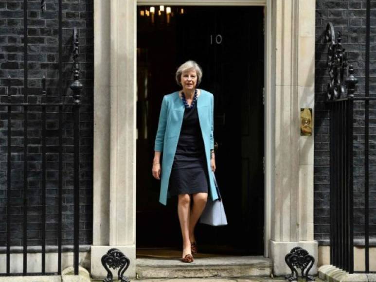 2. Theresa May: La primera ministra británica 'lidera el país en medio del Brexit, un momento histórico, complejo y transformador para el país y la Unión Europea', afirma Forbes.