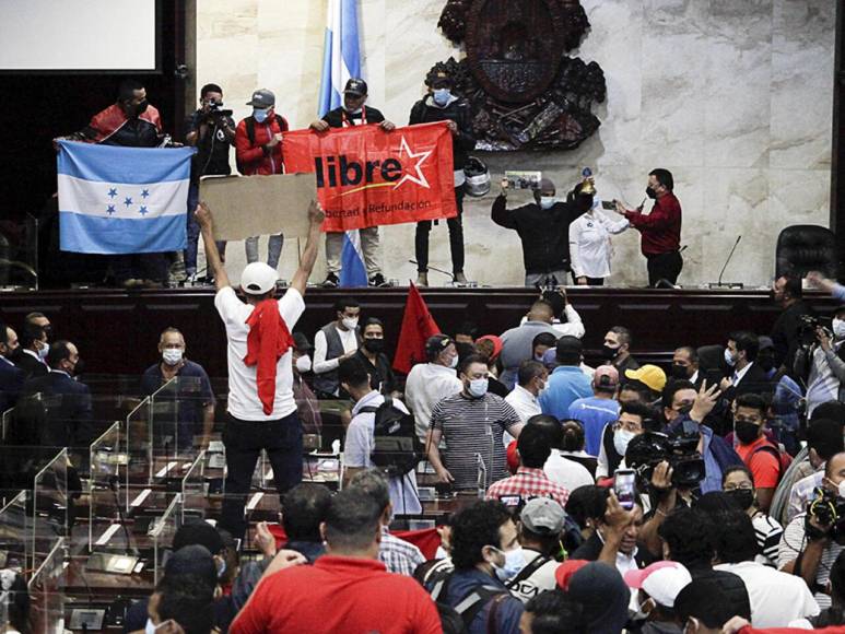 <b>6. Los anarquistas.</b> Aunque no hay una figura que lo personifique, siempre hubo aquellos que esperaban un clima de anarquía y caos en el país. Y que incluso con sus mensajes en redes sociales llamaban a revueltas y rebeliones. Estos fracasaron.