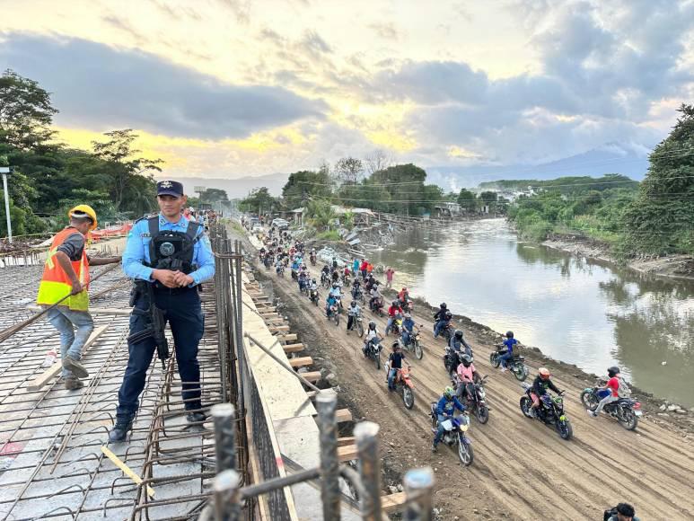 Funden losa del puente que conduce a Jucutuma