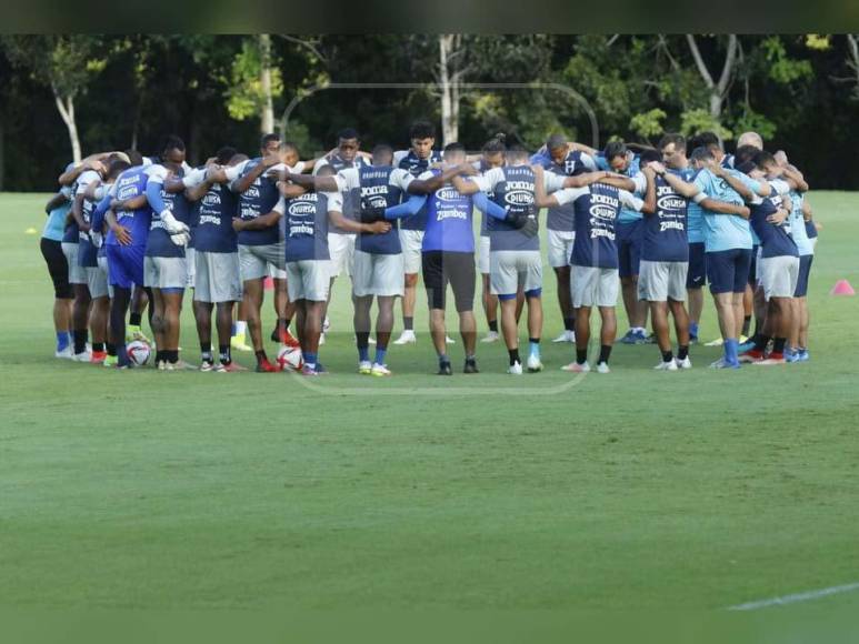 La selección de Honduras cerró filas y su práctica la hizo en una escuela privada de San Pedro Sula.