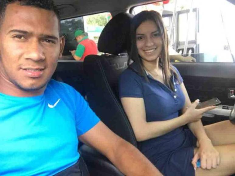 José Carlos Perdomo: El lateral del Marathón junto a su novia Elisa Canales.