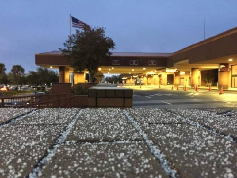 El aeropuerto de Tallahassee ha cancelado algunos vuelos debido a la tormenta de nieve.