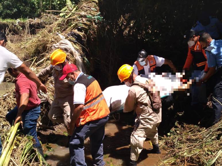 El primero de los cuerpos hallados fue el de José Raúl Discua. quien era reconocido maestro de educación de la zona. Equipos de rescate recuperaron su cadáver. 