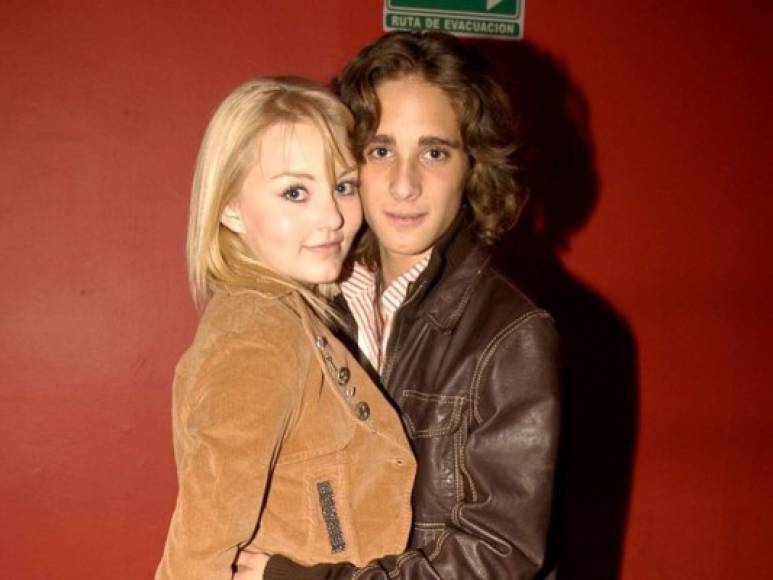 No cabe duda que Angelique Boyer ha robado suspiros y el guapísimo Diego Boneta no se escapó de los encantos de la modelo, pues mientras grababan la telenovela Rebelde los actores sostuvieron un tierno romance, según Univisión.