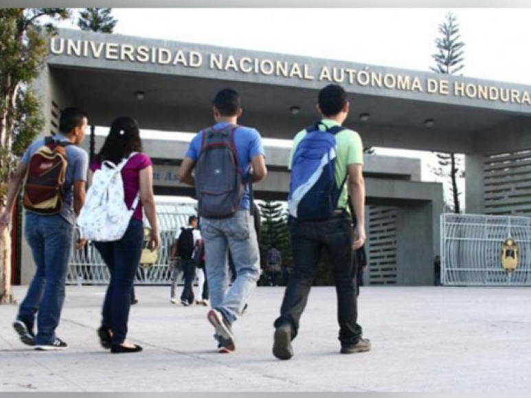 <b>2-.</b> Abocarse a las oficinas de la<b> Dirección de Educación Superior de la UNAH</b>, ubicadas en la primera planta del edificio C2 de Ciudad Universitaria de Tegucigalpa.