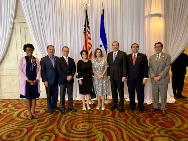 Nancy Pelosi se reunió con directivos de la Cámara de Comercio Hondureño Americana (AMCHAM Honduras) en Tegucigalpa.