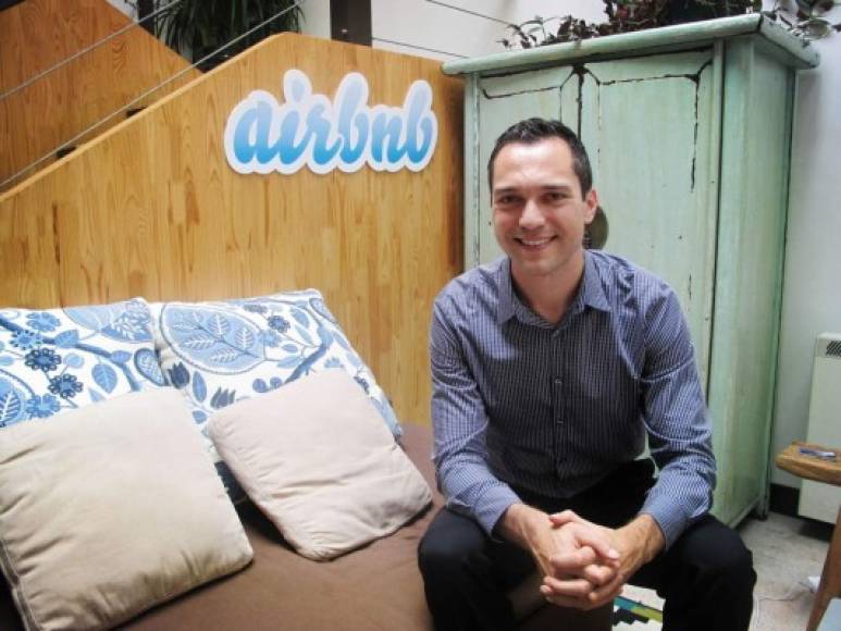 7. Nathan Blecharczyk, 33, ejecutivo de Airbnb tiene una fortuna estimada en $3.3 billones.