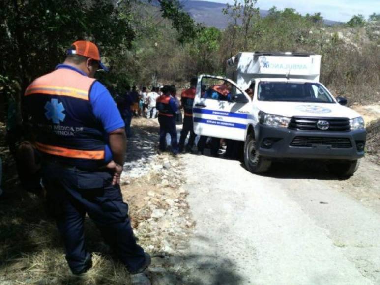 Cuando los cuerpos de rescate llegaron a la zona, los pobladores ya habían recuperado los cadáveres de las dos niñas ahogadas en la zona de la aldea Mateo.