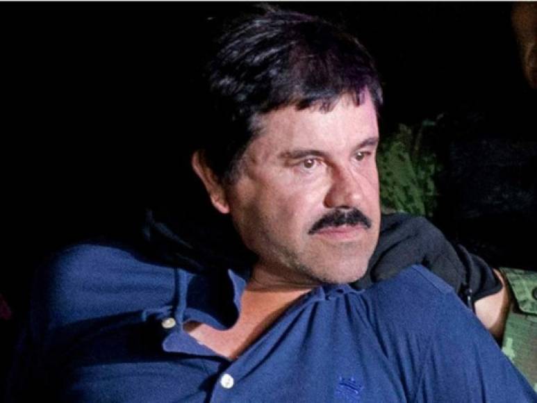 18 de enero de 2001.- Guzmán protagoniza su primera gran fuga, al escapar de Puente Grande en un carrito de lavandería con la ayuda de una decena de funcionarios corruptos.<br/><br/>