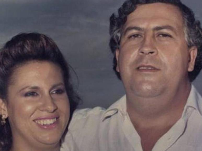 Cabe mencionar que, según registros y datos hiostóricos en la vida de Griselda Blanco, es ser mentora del también capo colombiano, Pablo Escobar.
