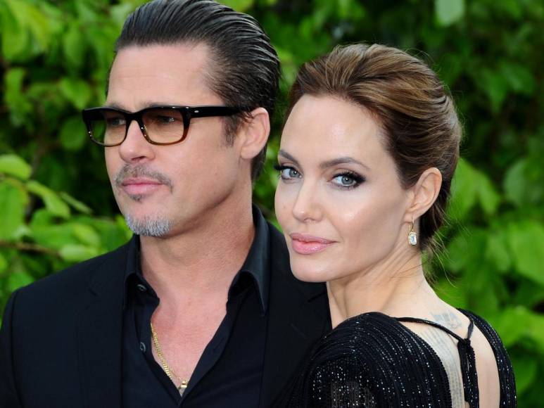 Se han hecho públicas las imágenes de los moretones que Angelina Jolie asegura haber sufrido durante un supuesto altercado físico con su entonces esposo, Brad Pitt, en 2016.