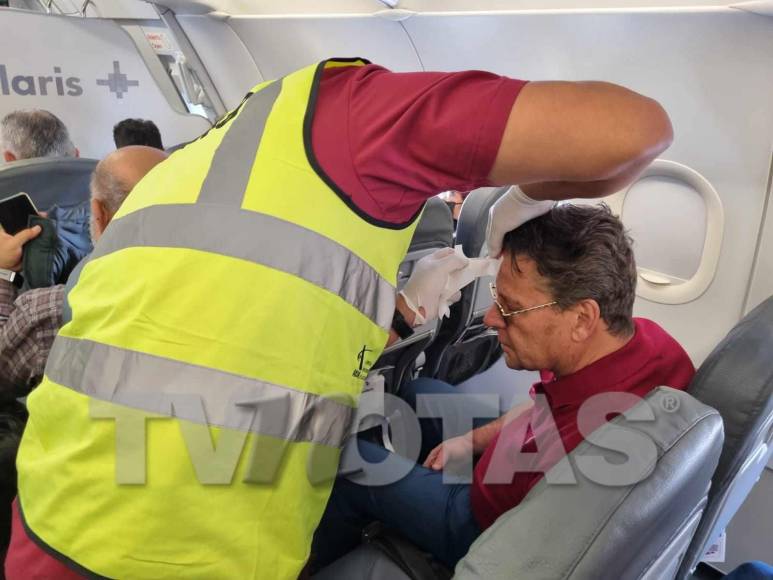 omentos más tarde, Adame fue captado con una herida en la cabeza, arriba de un avión de la Ciudad de México.