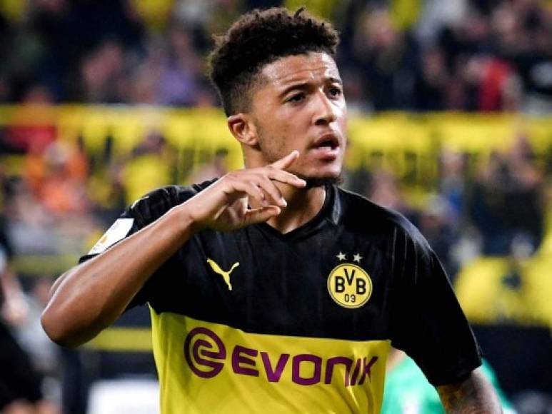 El miércoles se conoció que Jadon Sancho cobraría el doble de su salario en un nuevo contrato con el Borussia Dortmund. Los grandes de Europa no dudan en fichar a esta joven promesa del fútbol mundial, el Manchester United según el diario inglés The Sun, hará una oferta en enero de 110 millones de euros por el extremo inglés.