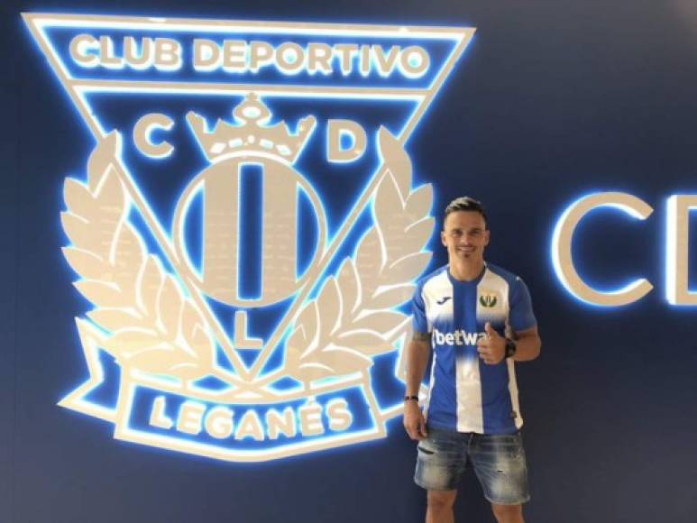 Oficial: El Leganés y el Sevilla, llegaron a un acuerdo para la cesión, por una temporada, del centrocampista Roque Mesa. El jugador de 30 años defenderá la camiseta pepinera por toda la campaña 2019/20.