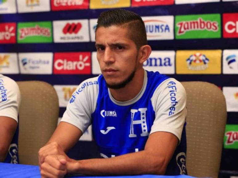 Juan Ramón Mejía: El delantero hondureño y goleador en los últimos torneos de la Liga Nacional señaló que prácticamente es un hecho que no seguirá en Real de Minas y no ocultó la ilusión de jugar en Motagua: 'Es el equipo que viene jugando mejor. Siempre tiene a los atacantes con alta calidad de goles, por eso son el equipo con más titulos en los últimos años', expresó en Radio Cadena Voces.