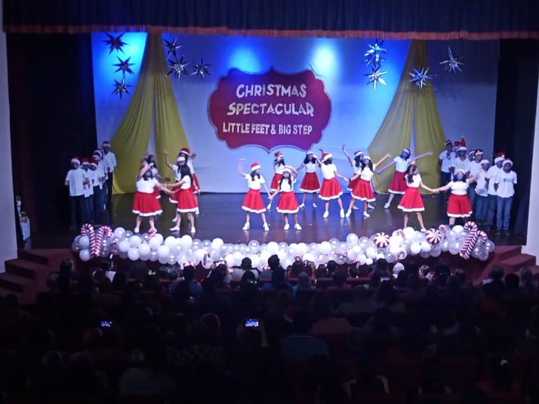 Little Feet &amp; Big Step y su musical “Christmas Spectacular”