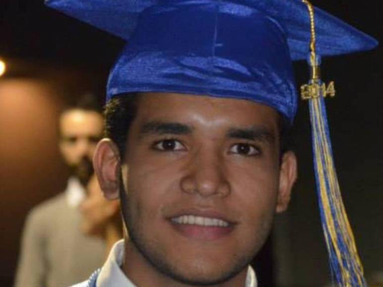 Además, el padre del malogrado joven reveló que su hijo estudiaba virtualmente en la Universidad Rafael Landívar de Guatemala.