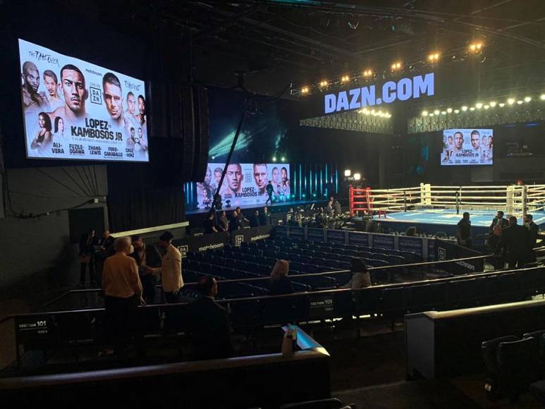 Así lucía el Madison Square Garden horas antes de que comenzara la velada boxística.