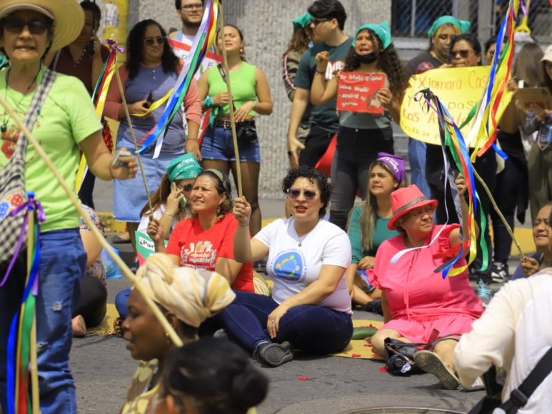 La celebración enfatiza los derechos laborales en este <b>día</b> se exigen acciones en cada nivel de la sociedad para alcanzar la equidad de género y, además, se celebran los logros de las mujeres en todos los campos.