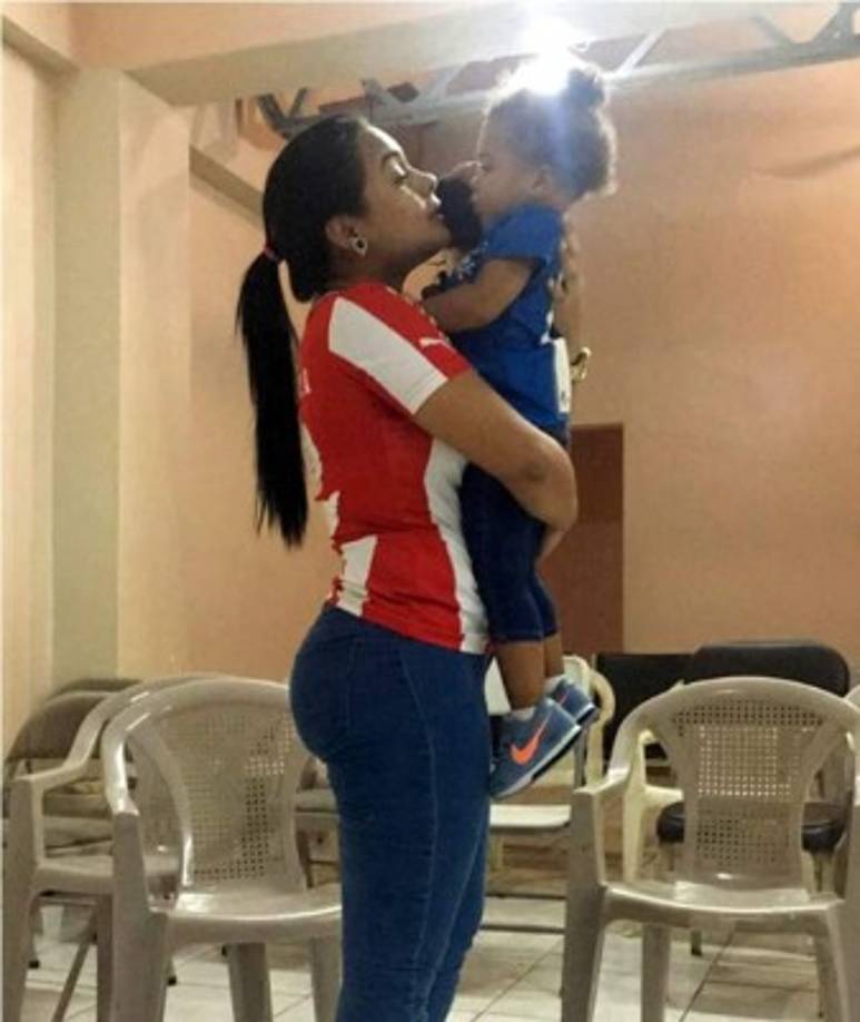 Camila Fabiana ya tiene dos años.