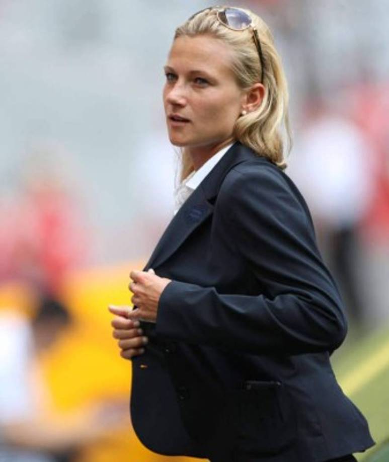 Más allá de los apodos y elogios que recibe, ella se siente como una más del equipo. Se mantiene centrada en su trabajo, uno que asegura disfruta